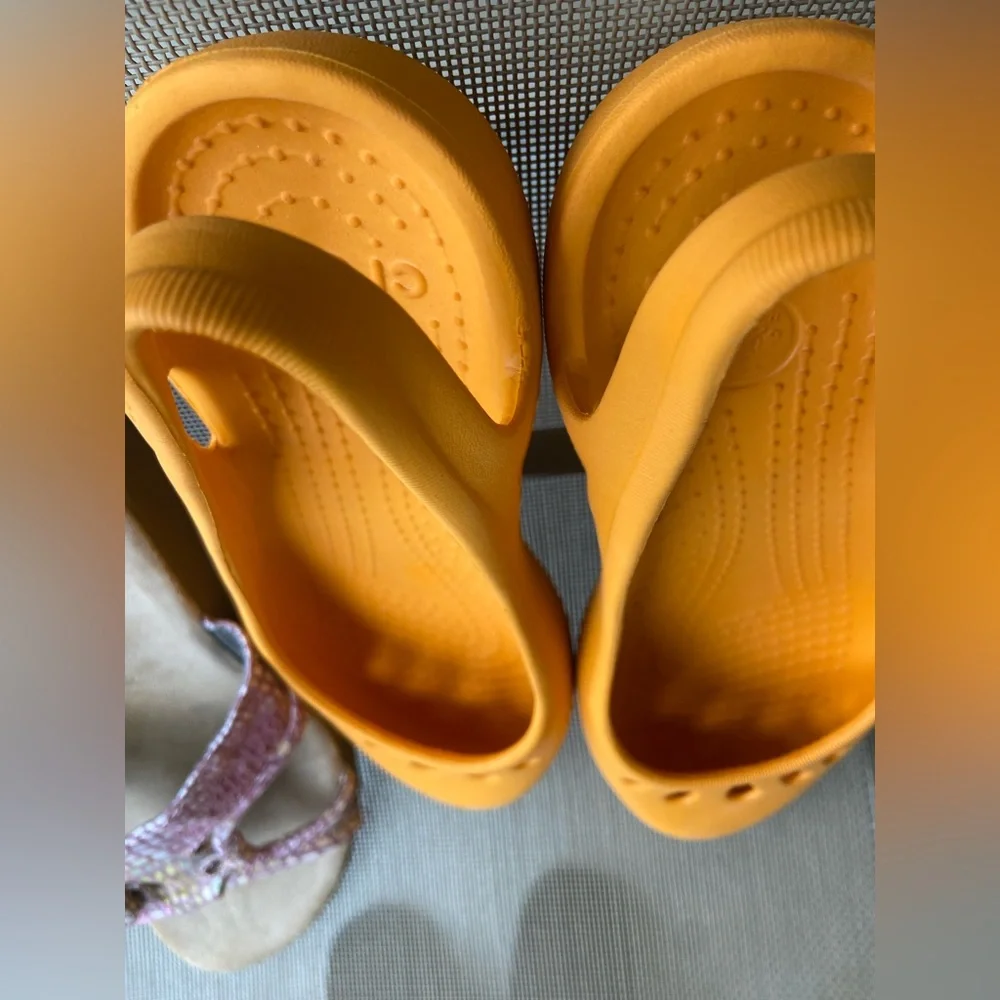 2 Pairs Women’s Shoes- Sz-6.5 Sandals & Sz-7 CROCS, Both in Good Used Condition